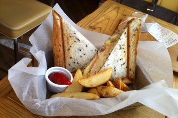 The tuna potato cheese melt set