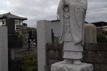<p>This statue is also standing by the approach to the main halls</p>