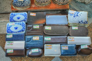 <p>Tiny trays for delicious things</p>