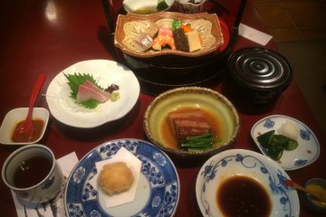 <p>Shippoku - hidangan dengan perpaduan rasa Jepang, China, dan Eropa.</p>