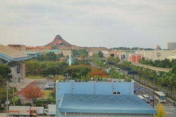 <p>The view from the seventh floor; you can see the volcano of Disneyland</p>