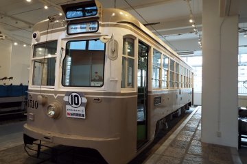 <p>Kereta Api Peninggalan</p>