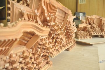 <p>Very finely made model of the front ceiling of a shrine</p>