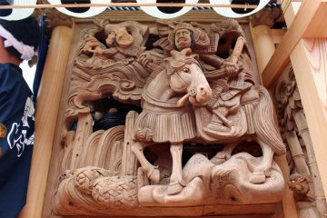 The mounted samurai carvings of the Take no Uchi danjiri