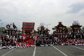 All 5 teams