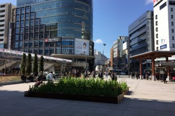 The renovated west plaza.