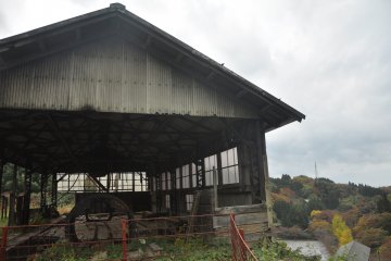 <p>A small station where the carts were loaded up and transported further along&nbsp;</p>
