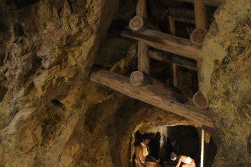 <p>The working environment is recreated to give visitors a vivd impression</p>