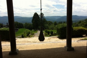 Ring the bell at Gion-ji Temple surely no-one can hear for miles around