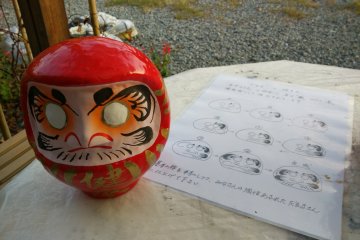 There are detailed instruction that teaches you how to paint