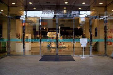 <p>Entrance to the trains</p>