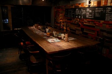 <p>The big reading table</p>