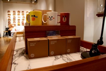 <p>Two-faced mugs, with the character on both sides of the mug</p>