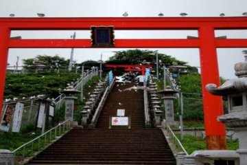 Aomori "Kuil Camar" Terbakar