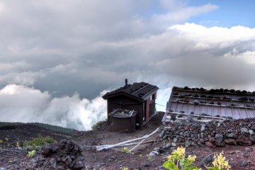 <p>Les couleurs et les nuages sur notre chemin&nbsp;- par&nbsp;Julia Wimmerlin</p>