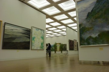 <p>Entrez dans le monde de l'art moderne Japonais&nbsp;</p>