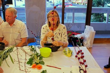 <p>Sizing up the shushi</p>