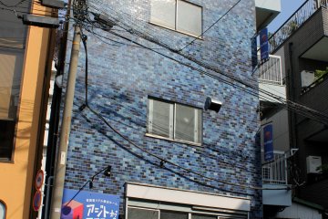 <p>Bangunan&nbsp;Real Escape Room di Asakusa</p>