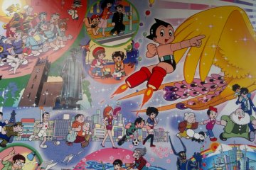 <p>A closer look to one of the murals.</p>