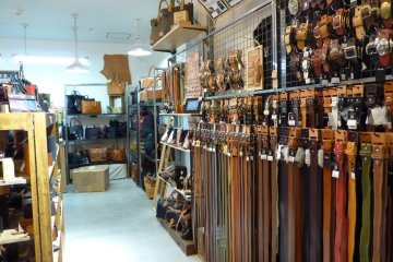 <p>b3Labo, boutique de cuir.</p>