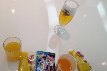 Tour finale - snacks, juice and (drum roll) beer.