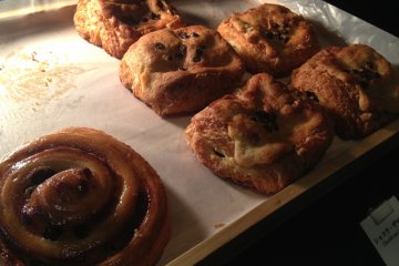 <p>Chocolate pastry</p>
