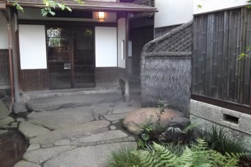 <p>A side entrance</p>