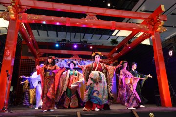 <p>Haneda Airport's New Year's Festival is a perfect place to ring in 2016</p>