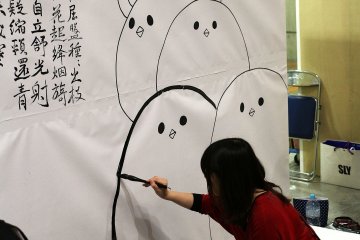 <p>Beberapa orang memutuskan untuk membuat karakter yang menyenangkan pada dinding seni mereka atau pun menulis cerita pendek.</p>