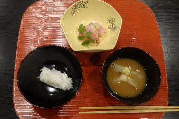 <p>The first course of the cha-kaiseki meal</p>
