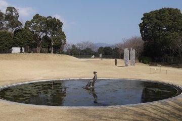 <p>Kolam Teratai di Taman Kalimatis.</p>
