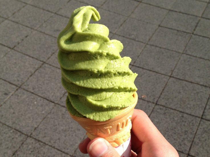 <p>Matcha soft ice cream.</p>

