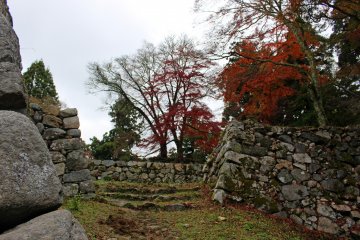 <p>Approaching the Jugokentamon Turret Gate to the 1st bailey area (the open grounds surrounding the central or main bailey)</p>
