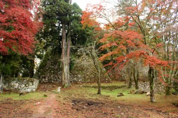 <p>Looking toward the keep foundations from the Taiko Turret foundations</p>
