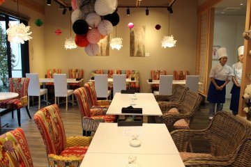 <p>The main dining room.</p>
