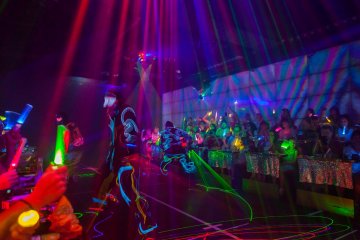 <p>Laser dance show</p>
