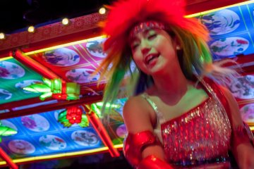 <p><span style="line-height: 20.8px;">A wild-haired performer</span></p>
