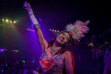 <p>Time for the cabaret show and some more kicks</p>
