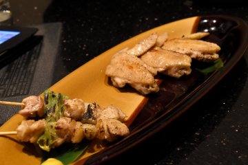 <p>Grilled wings and chicken</p>
