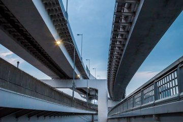 <p>Le pont inf&eacute;rieur et sup&eacute;rieur</p>
