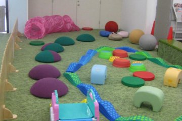 Crawling babies can explore