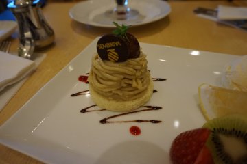 <p>Cute Montblanc</p>

