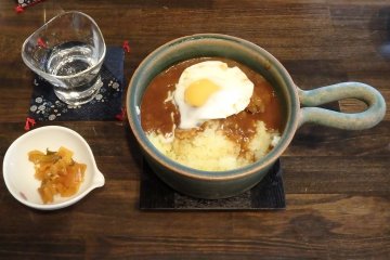 <p>The Asian curry &amp; rice lunch.</p>
