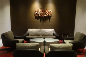Le lobby est aussi un bon endroit pour se détendre et rencontrer des amis. 