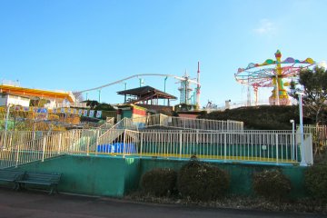 <p>A deserted amusement park is a unique and eerie place to be</p>
