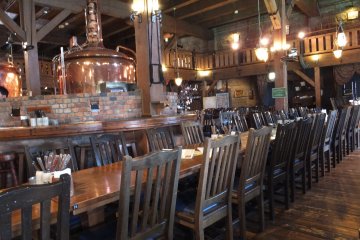 <p>Inside Otaru Brewery</p>
