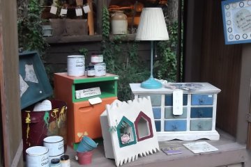 <p>Goods for your house</p>
