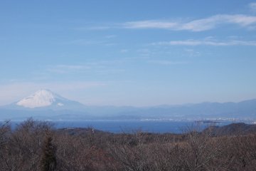 <p>From the summit of Mount Ogusu</p>
