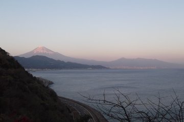 <p>From the Satta Pass, near Shizuoka City</p>

