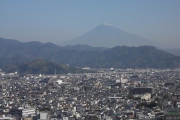 <p>From the City Hall observatory in Shizuoka City</p>
